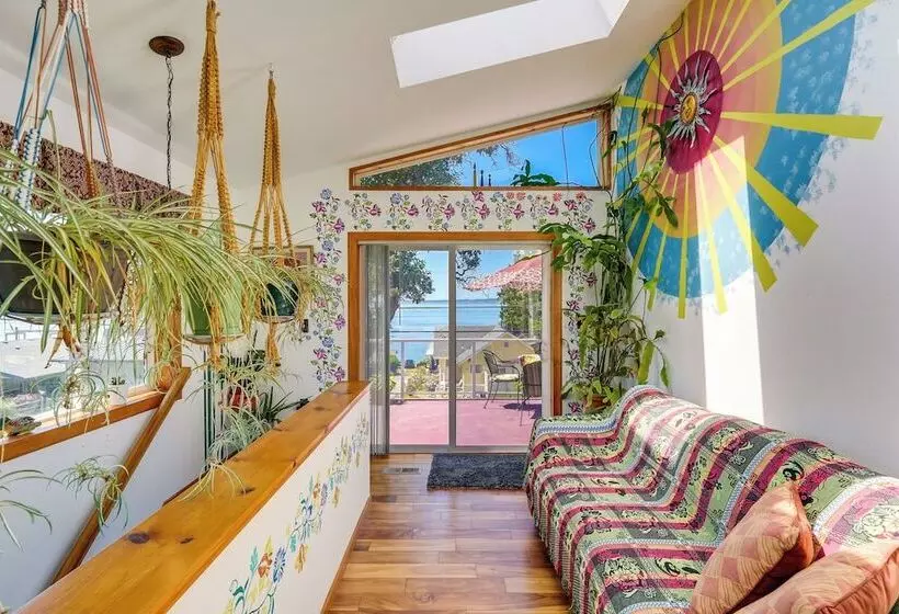 Walk To Water: Camano Home W/ Ocean View Deck