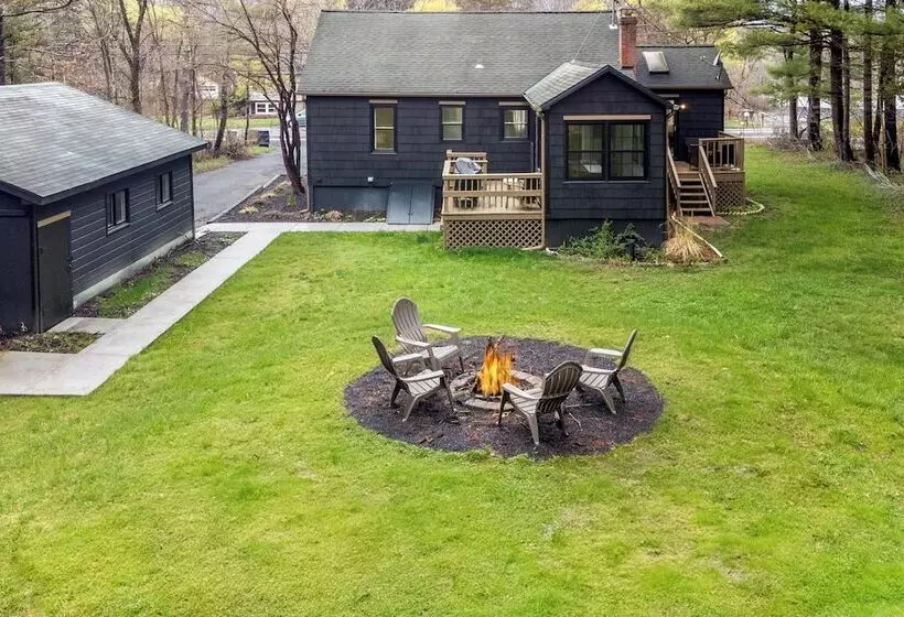 Charcoal Chalet By Avantstay A+ Design W/ Firepit