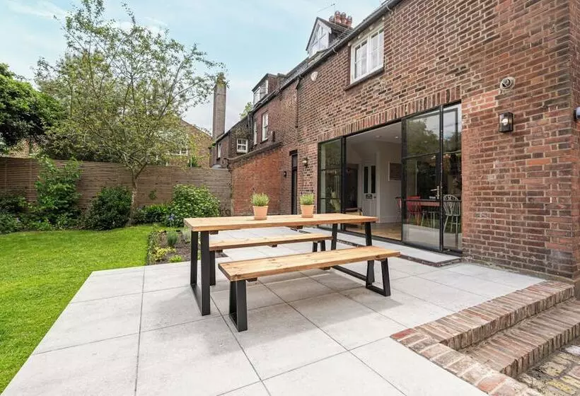 Chic And Colourful Family Home By Underthedoormat