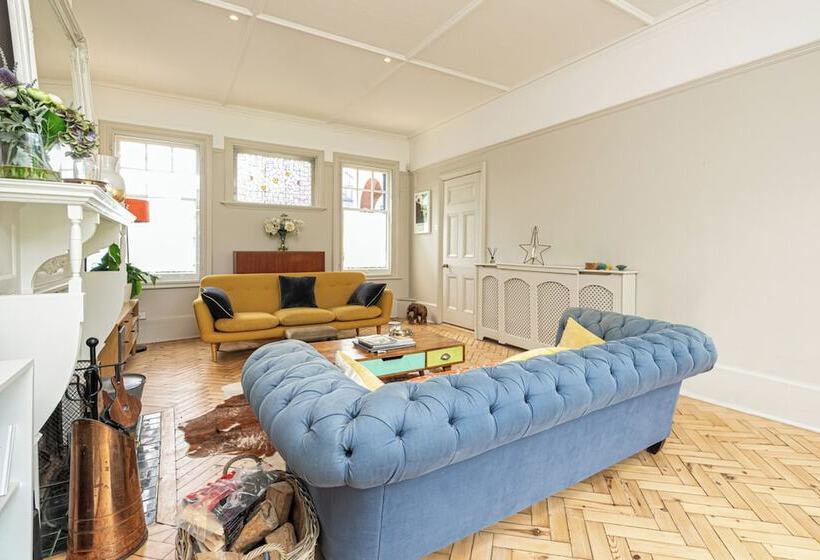 Chic And Colourful Family Home By Underthedoormat