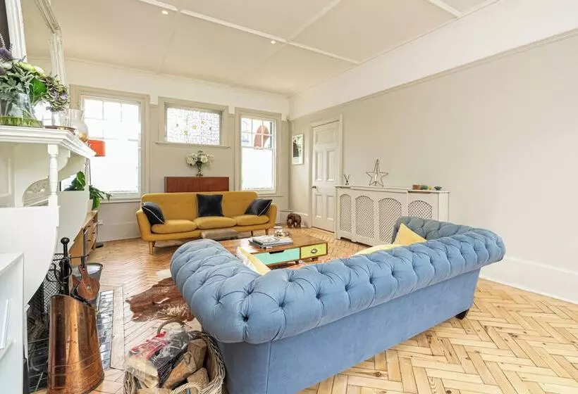 Chic And Colourful Family Home By Underthedoormat