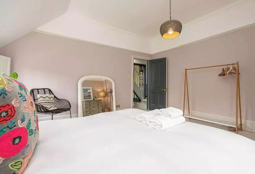 Chic And Colourful Family Home By Underthedoormat