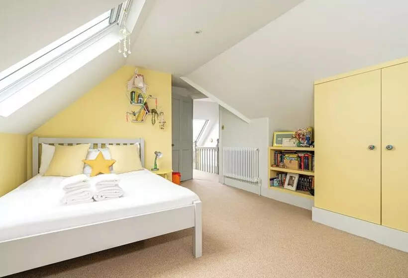 Chic And Colourful Family Home By Underthedoormat