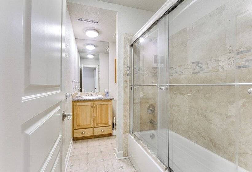 8 Mi To Jacksonville: Oregon Getaway W/ Deck!