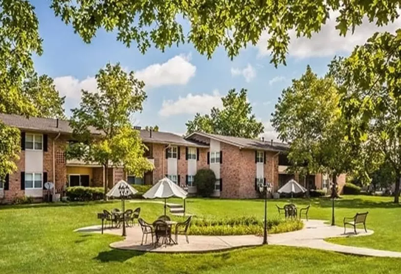 Fountain Parc Apartments By Barsala
