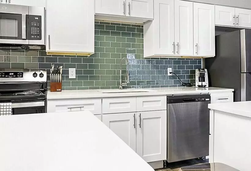 Fountain Parc Apartments By Barsala