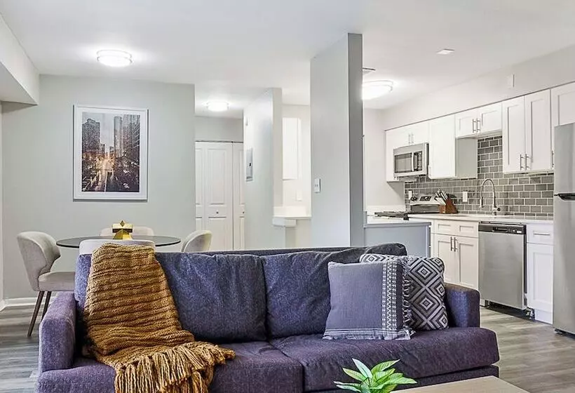 Fountain Parc Apartments By Barsala