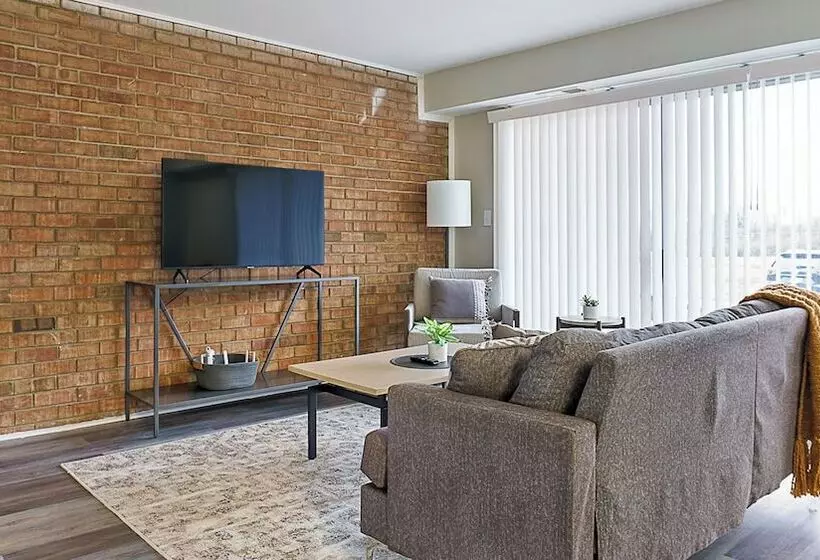 Fountain Parc Apartments By Barsala