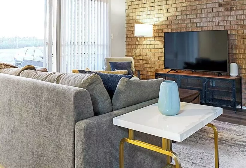 Fountain Parc Apartments By Barsala