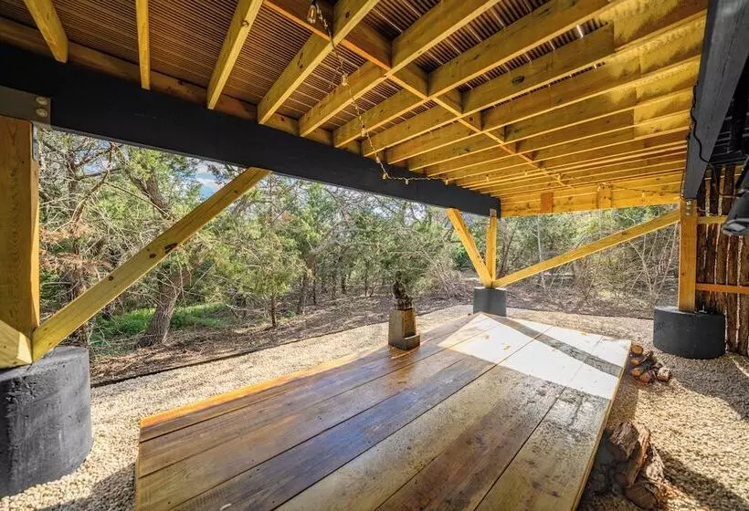 Hotelli Treehouse Fredericksburg Romantic Hottub Ev