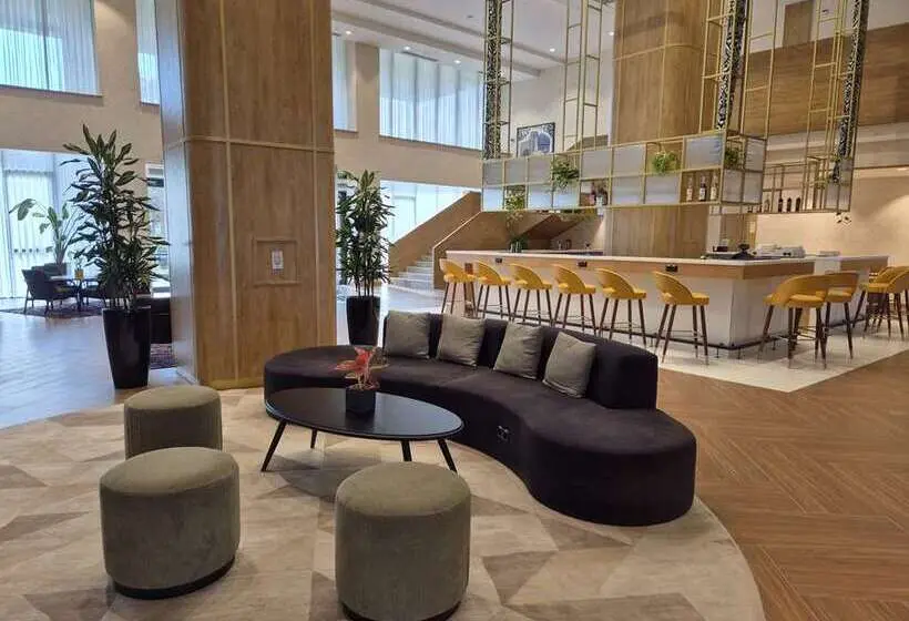 ホテル Hilton Garden Inn Termez Airitom