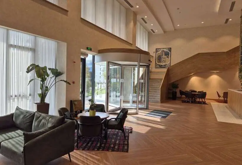 ホテル Hilton Garden Inn Termez Airitom
