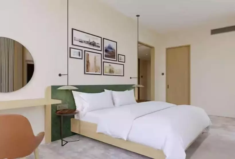 ホテル Hilton Garden Inn Termez Airitom