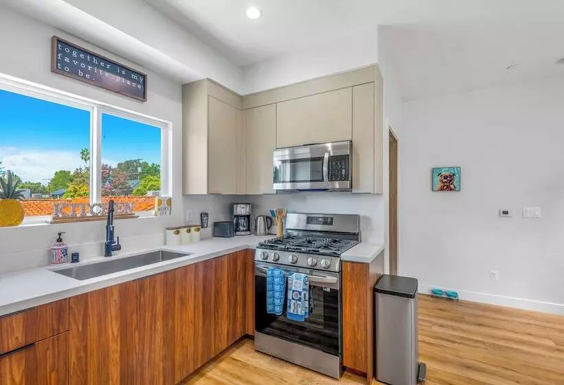 ホテル Luxurious Townhome