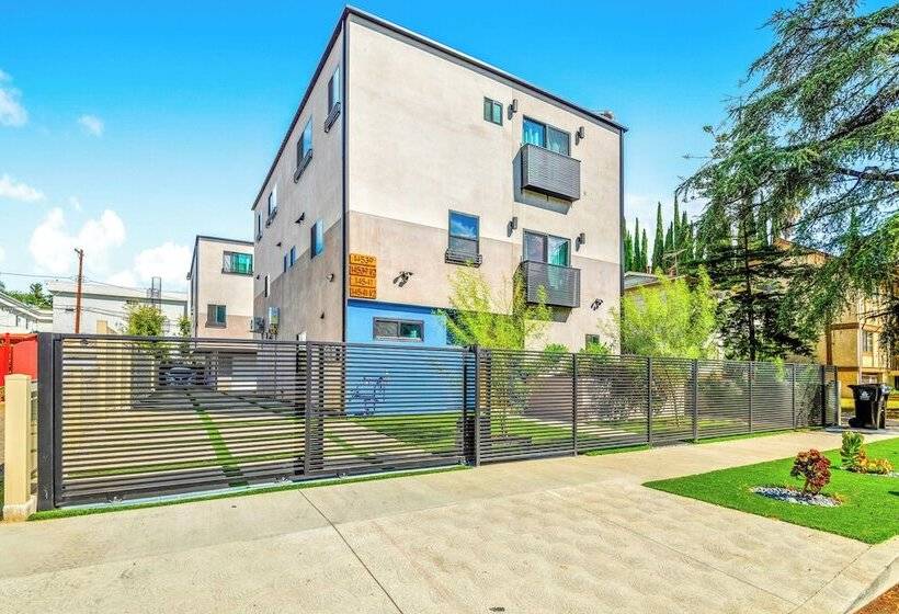 ホテル Luxurious Townhome