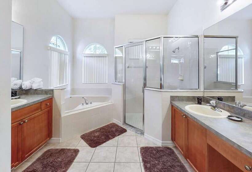 Jagjit S Tuscan Hills Vacation Home