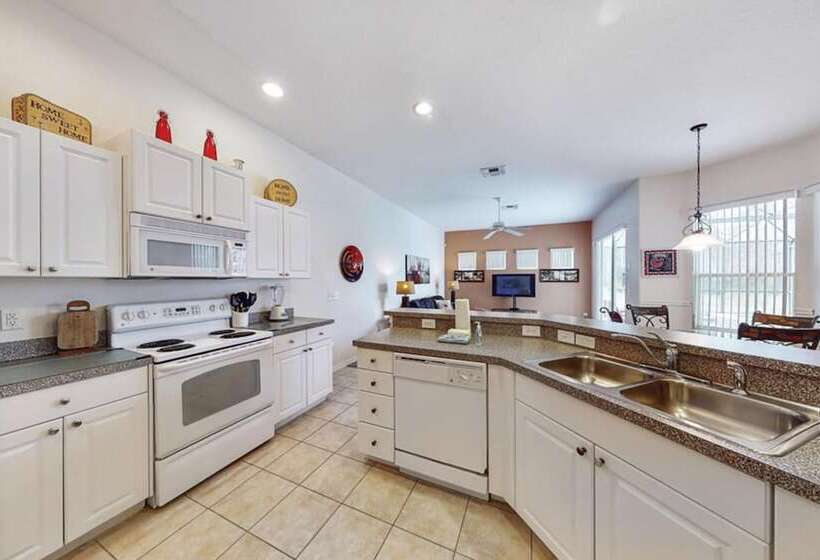 Jagjit S Tuscan Hills Vacation Home