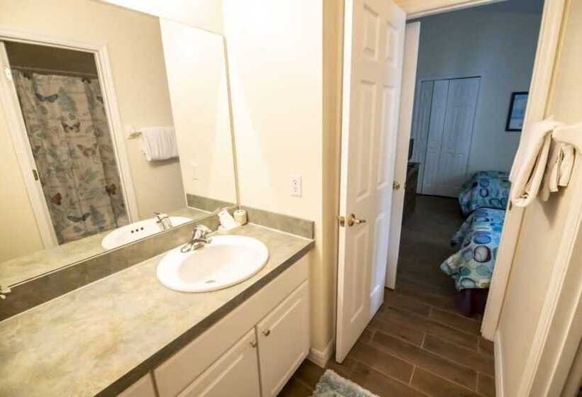 Kevin S Highgate Park Vacation Home