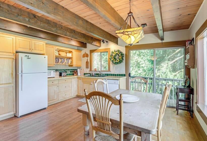 Langley Forest Cabin W/ Grill < 2 Mi To Downtown!