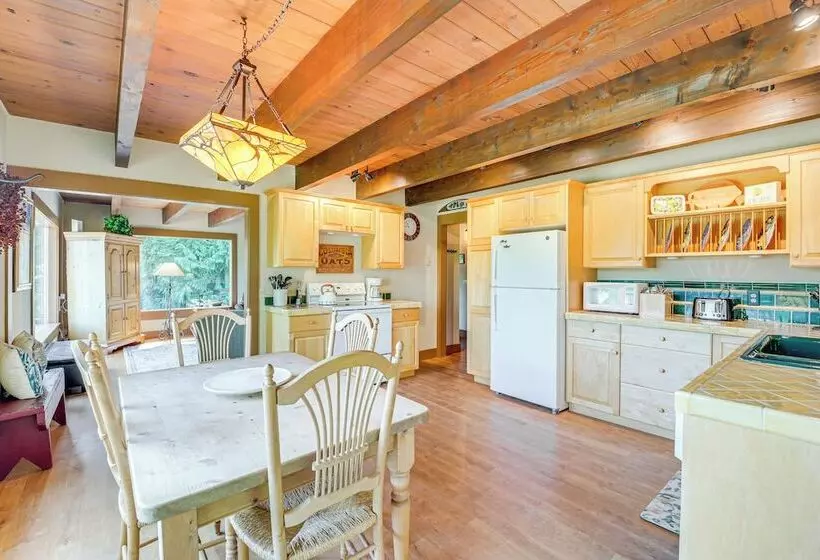 Langley Forest Cabin W/ Grill < 2 Mi To Downtown!