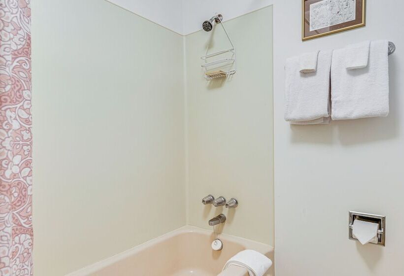 Langley Forest Cabin W/ Grill < 2 Mi To Downtown!