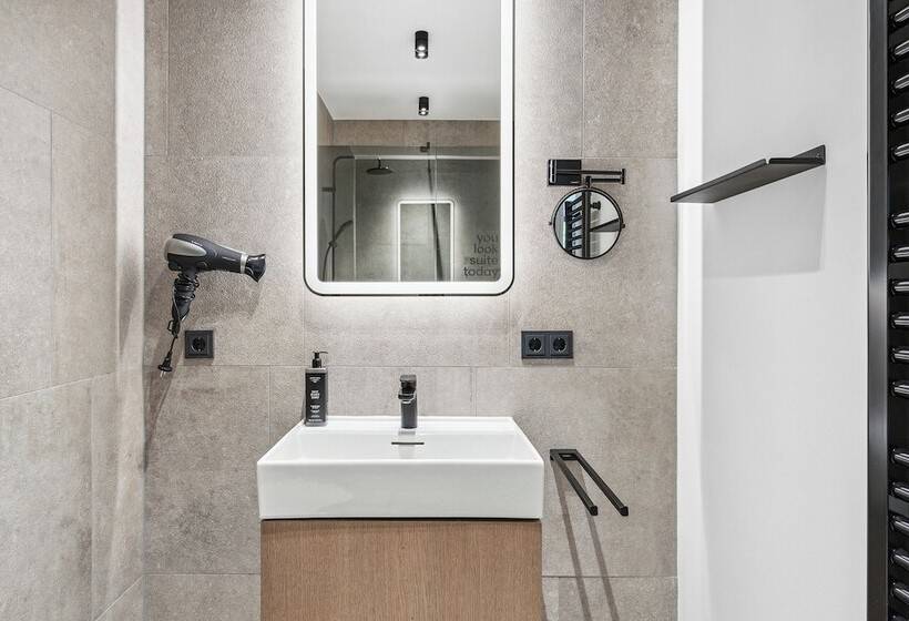 Limehome Santiago De Compostela