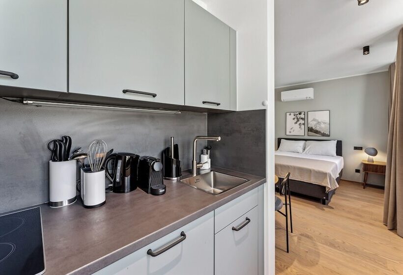 Limehome Santiago De Compostela