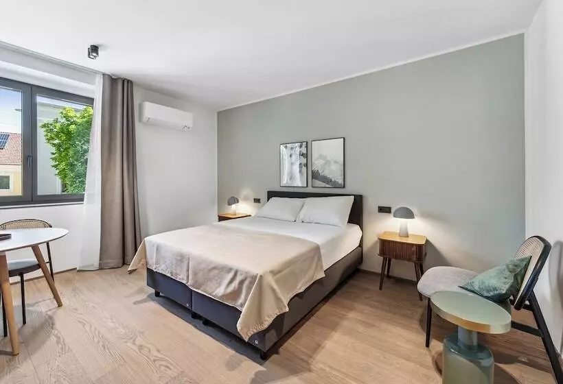 Limehome Santiago De Compostela