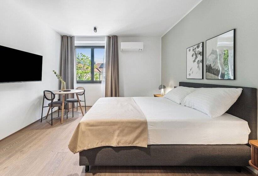 Limehome Santiago De Compostela