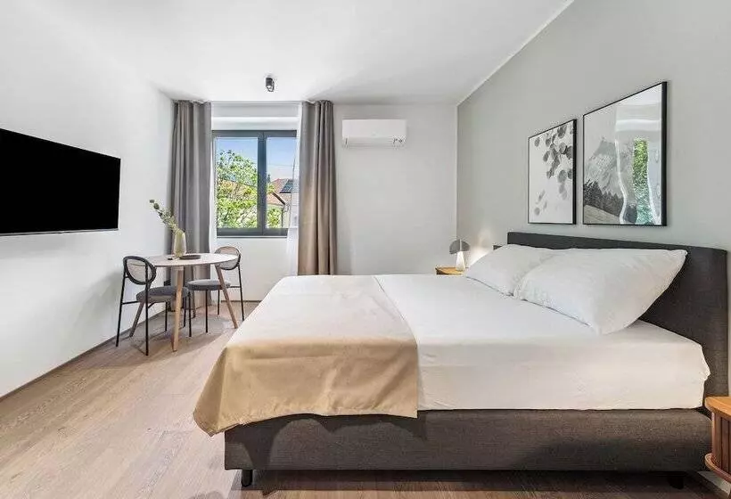 Limehome Santiago De Compostela