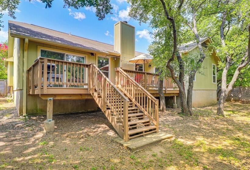 Lovely Austin Home W/ Deck & Greenbelt Access!