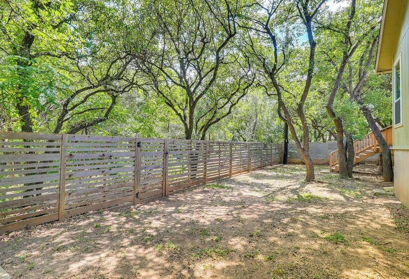 Lovely Austin Home W/ Deck & Greenbelt Access!