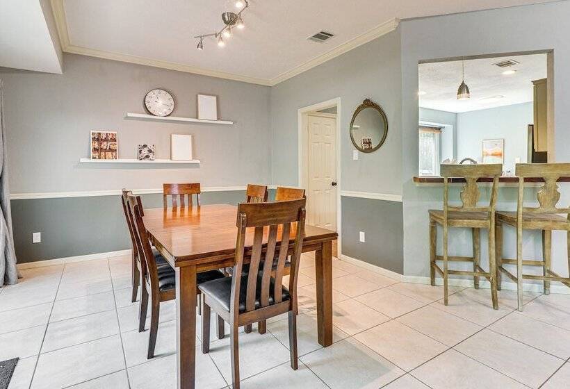 Lovely Austin Home W/ Deck & Greenbelt Access!