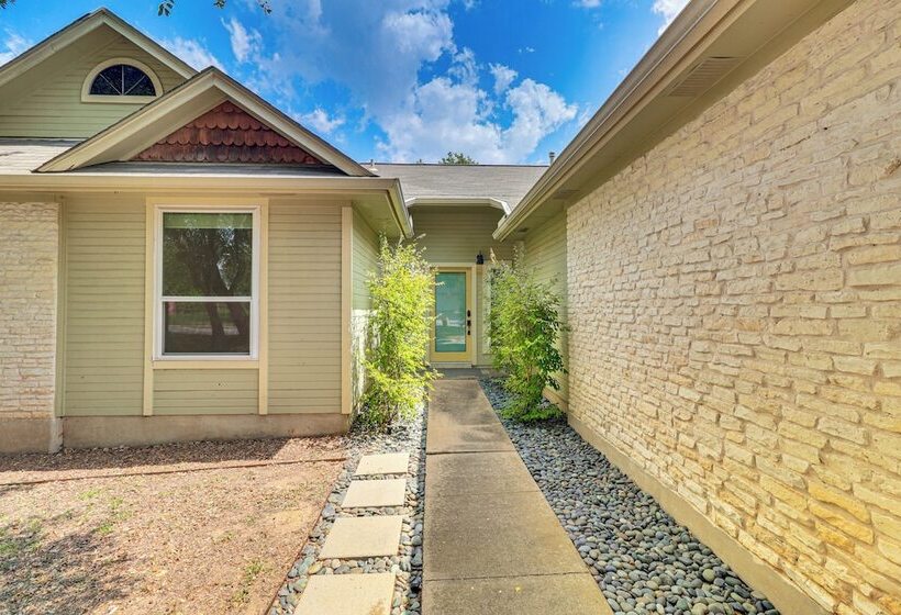 Lovely Austin Home W/ Deck & Greenbelt Access!