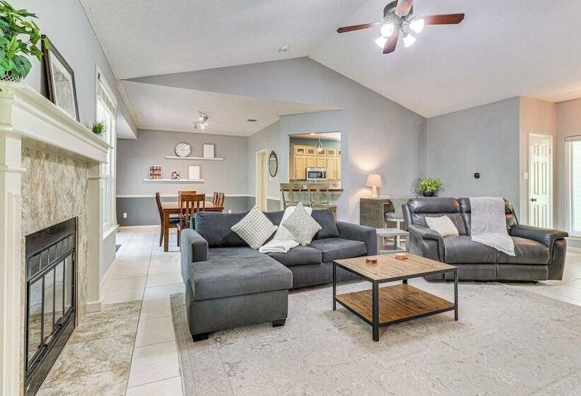 Lovely Austin Home W/ Deck & Greenbelt Access!