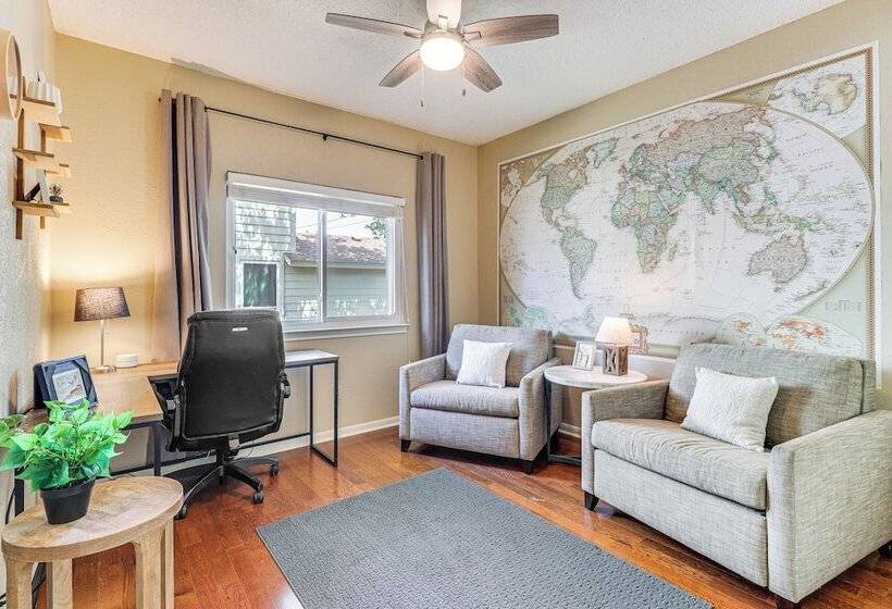 Lovely Austin Home W/ Deck & Greenbelt Access!