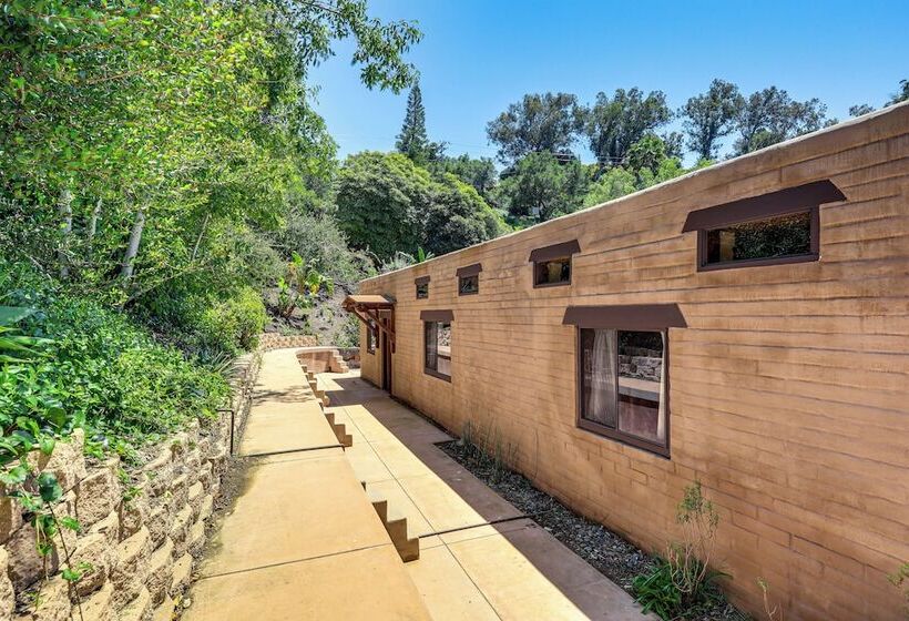 Montecito Adobe Home W/ Ridge & City Skyline View