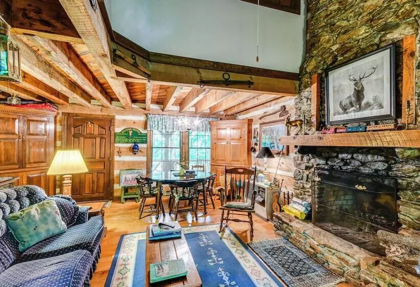 Peaceful Burnsville Cabin By South Toe River!