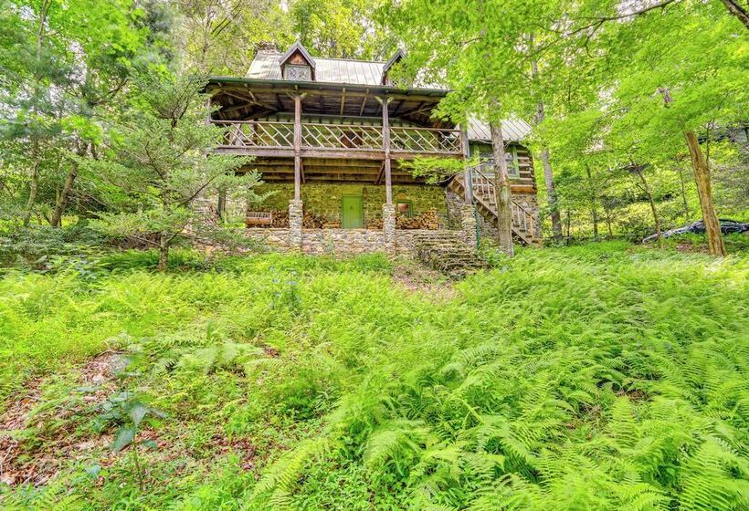 Peaceful Burnsville Cabin By South Toe River!