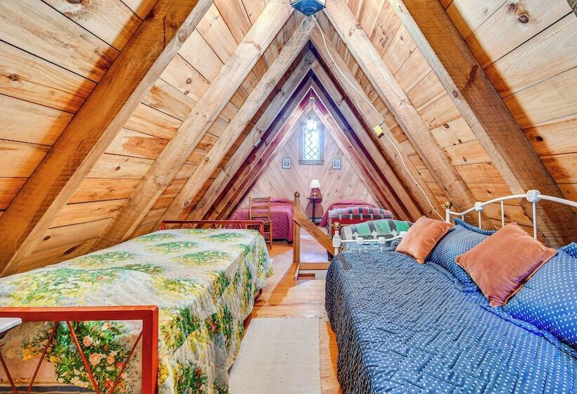 Peaceful Burnsville Cabin By South Toe River!