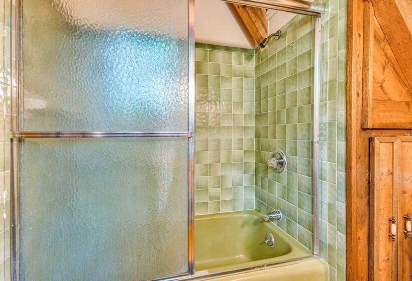 Peaceful Burnsville Cabin By South Toe River!