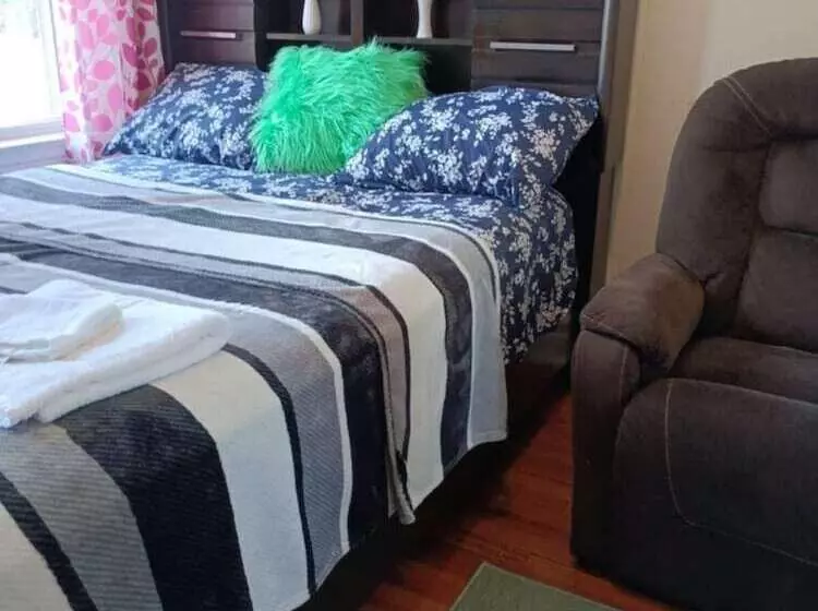 Majatalo Fada Guest House Newark Nj Airport Ewr