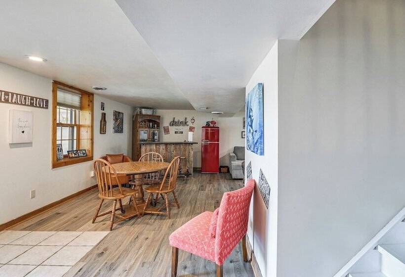 Picturesque Phoenix Vacation Home On Oswego River!