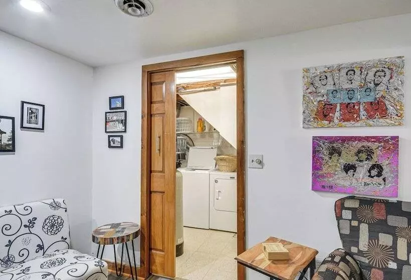 Picturesque Phoenix Vacation Home On Oswego River!