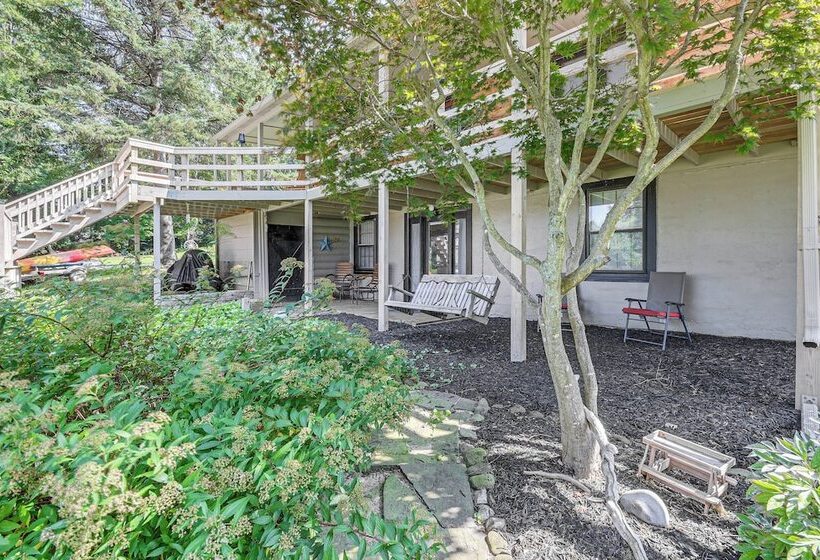 Picturesque Phoenix Vacation Home On Oswego River!