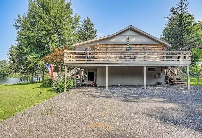 Picturesque Phoenix Vacation Home On Oswego River!