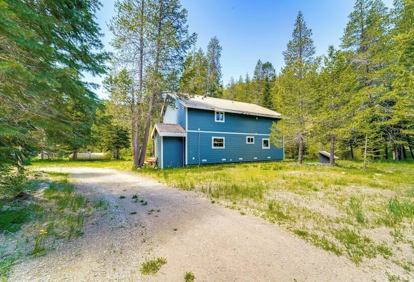 Riverfront Truckee Home < 7 Mi To Lake & Skiing!