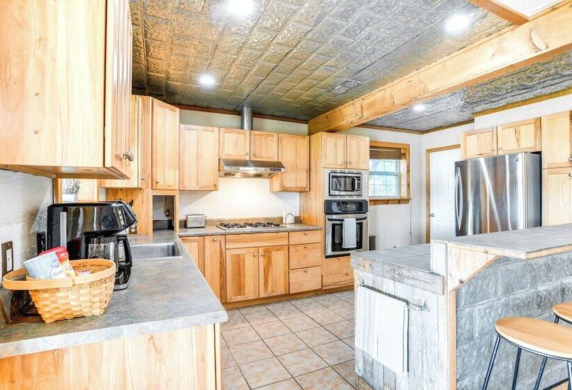 Sweetwater Lake House W/ Covered Patio!