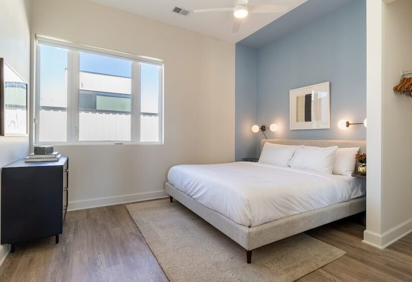 The Conway Ensemble Escape W/ Deck