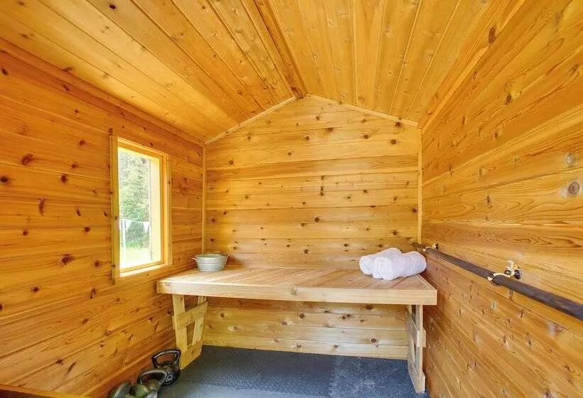 The I House  Interlochen Home W/ Sauna, Fireplace